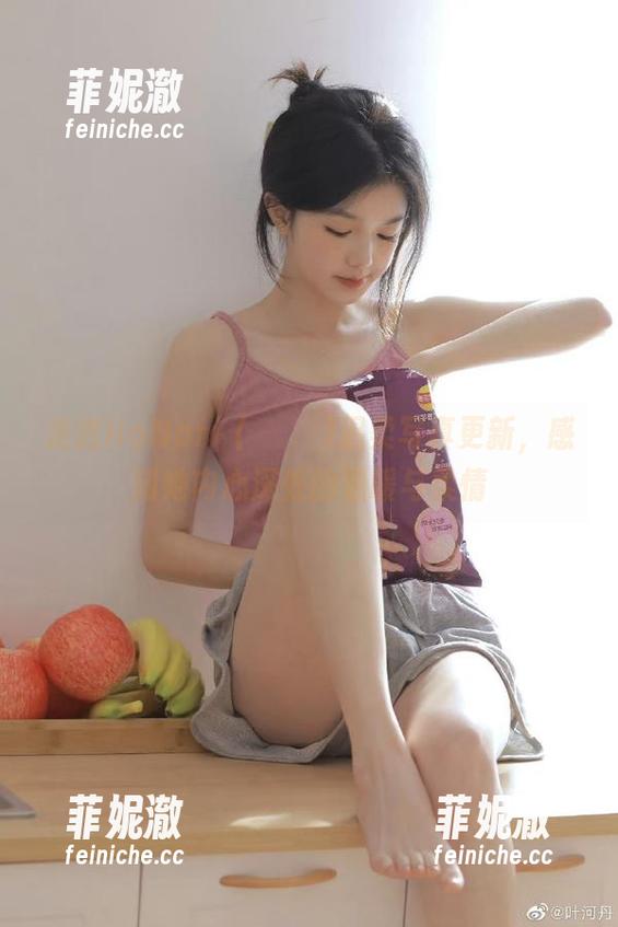 走进HaNari (하나리)温柔写真更新，感知她内心深处的温暖与柔情